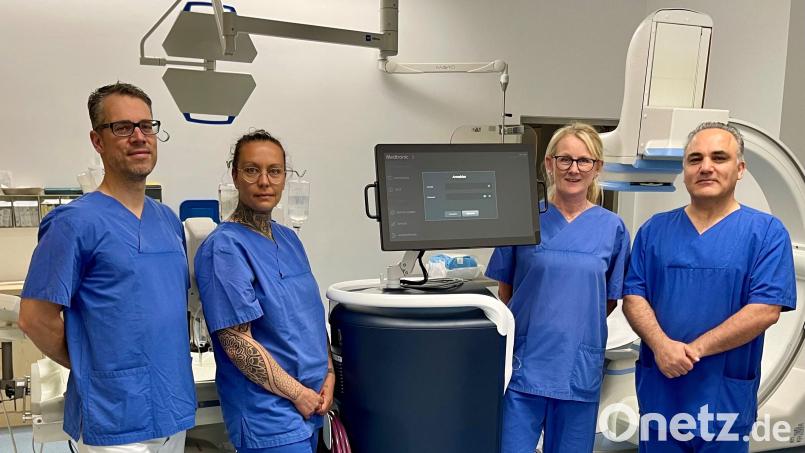 Dr. Norbert Heinicke, Anne Pexa und Claudia Hauser haben Dr. Karim Kabir (von links) neu im Team. Bild: Susanne Hornauer/exb