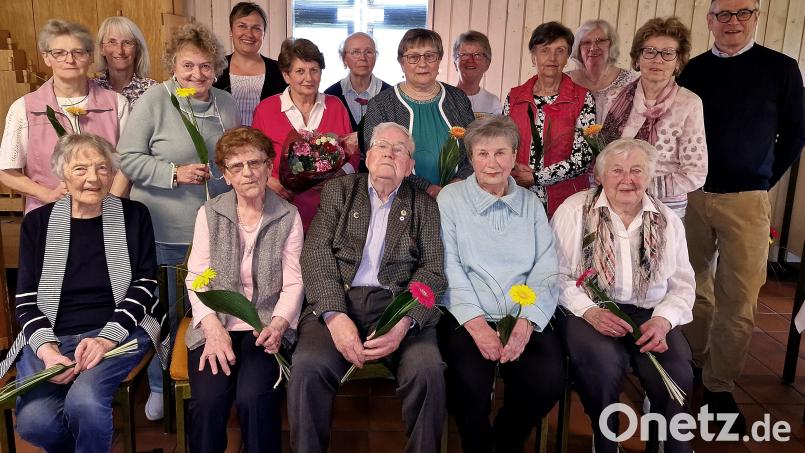 Die Geehrten beim Seniorenkreis „Spätlese“. Dieser besteht bereits seit 40 Jahren. Bild: R. Kreuzer
