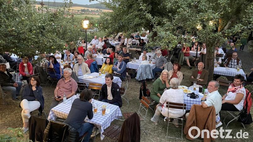 Die Biergarten-Saison beginnt. Das zeigt sich an der Nachfrage nach Personal in der Gastronomie. Archivbild: Gerhard Götz