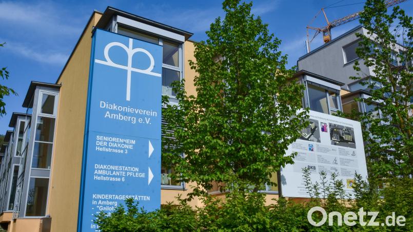 Die Sanierung und der Teilneubau des Seniorenheims in der Hellstraße in Amberg sind zur finaziellen Katastrophe für den Diakonieverein geraten. Bild: Stephan Huber