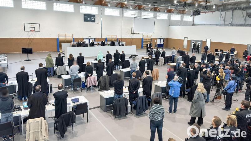 In der John F. Kennedy-Halle Bamberg beginnt der Prozess wegen Geldautomaten-Sprengungen in ganz Deutschland. Bild: Daniel Löb/dpa