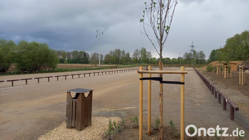 150 neue Parkplätze gibt es jetzt in der Höllohe. Die Investitionen müssen auch refinanziert werden. Ab Juni werden Parkgebühren erhoben. Bild: bl