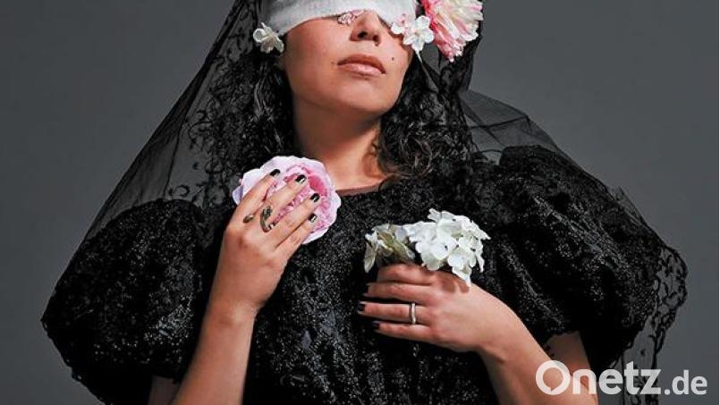 Ella Ronen – The Girl With No Skin (BB Island) Bild: BB Island