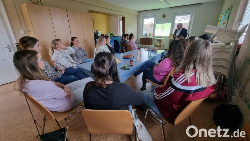 Zu einem Infoabend über die Erste Hilfe am Kleinkind hatten die Krabbelgruppen Mitterteich eingeladen. Bild: Sandra Panitzek/exb