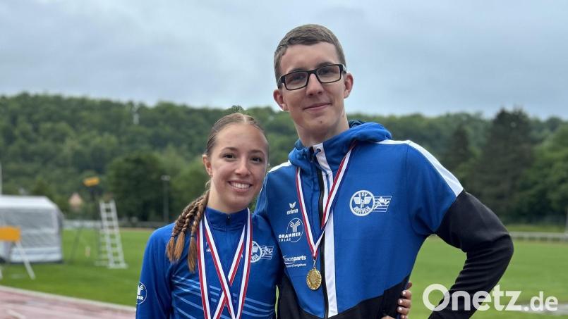 Lea Rittner vom ESV Amberg gewann bei der Leichtathletik-Oberpfalzmeisterschaft zwei Titel, ihr Vereinskollege Thomas Prechtl siegte einmal. Bild: Schißlbauer