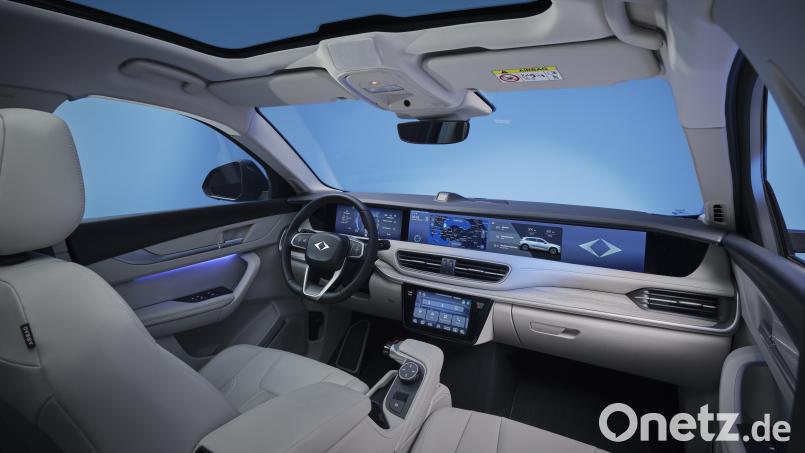 Virtuelle Welten: Vernetzung wird beim Togg großgeschrieben und manifestiert sich auch am Riesenbildschirm. Bild: Togg/dpa