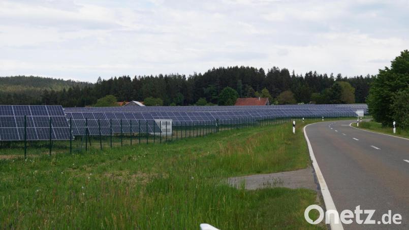 Eine der bereits gebauten Projekte: Die Solaranlage bei Altweichelau. Bild: wel