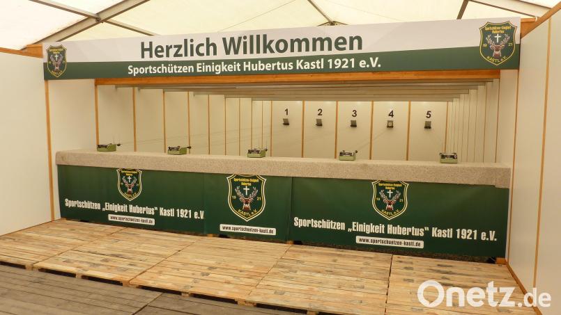 So präsentierte sich in den vergangenen Jahren der Stand für das Wiesenfestschießen den Besuchern. Archivbild: rwo