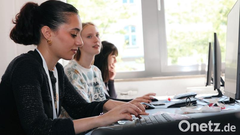 Anlässlich des bundesweiten Digitaltages am 7. Juni 2024 bietet die OTH Amberg-Weiden in diesem Jahr Workshops, Vorträge und Führungen zum Thema künstliche Intelligenz an. Bild:  Wiesel/OTH Amberg-Weiden/exb