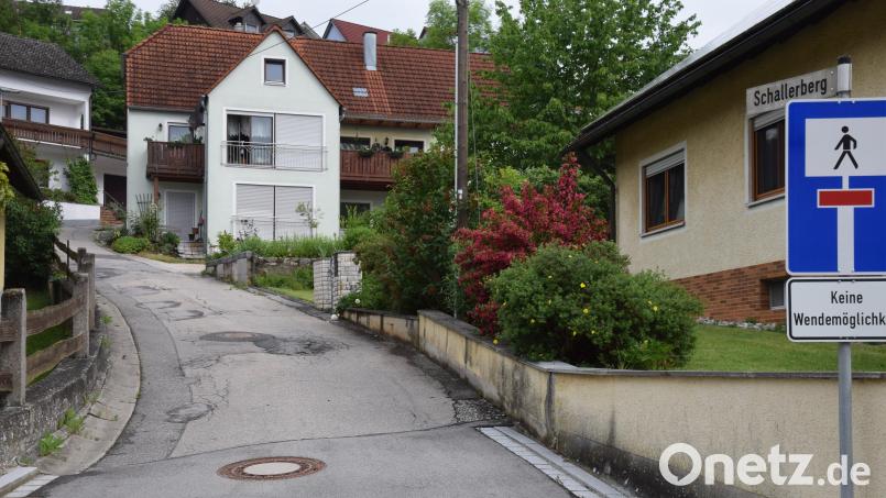 Der Sanierung der Straße &quot;Schallerberg&quot; ist die nächste Baustelle in Schmidmühlen. Im Juni ist eine Anliegerinformation vorgesehen, Mitte Juli soll Baubeginn sein. Bild: bö