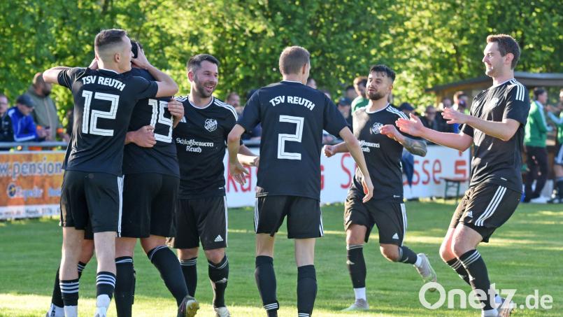 Der TSV Reuth kann über den Kreisliga-Verbleib jubeln, wenn der ASV Haidenaab am Donnerstag in der Bezirksliga-Relegation gegen den TSV Tännesberg gewinnt. Wenn nicht, müssen die Reuther am Freitag noch einmal ran. Bild: gb