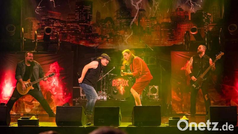 AC/DX. rockt am Samstag, 8. Juni, in Waldershof. Archivbild: Michael Döbele