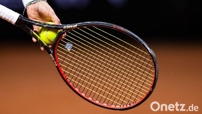 Aufschlag für den Conrad-Schanzl-Jugend-Cup: Das Nachwuchsturnier findet vom 31. Mai bis 2. Juni beim TC am Schanzl statt. Bild: Tom Weller/dpa/Symbolbild