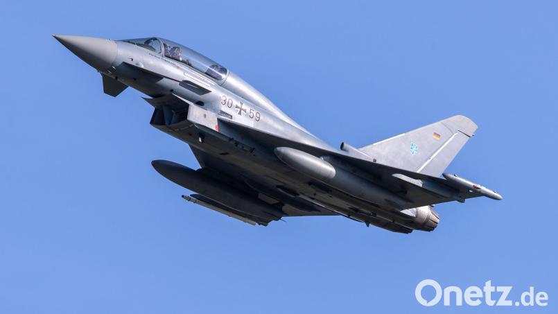 Ein Eurofighter kollidiert am vergangenen Mittwoch am Flughafen Manching mit einer Drohen. Bild: Jens Büttner/dpa