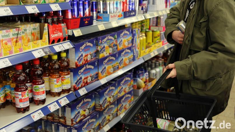 Drei Jugendliche wollten in einem Supermarkt Alkohol stehlen. Symbolbild: Götz