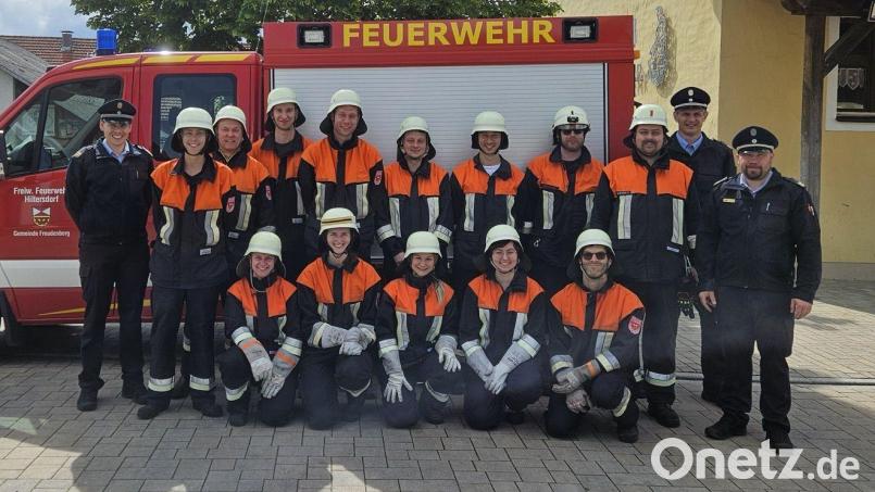 Aktive der Feuerwehr Hiltersdorf absolvieren eine Leistungsprüfung. Bild: Leah Schwarz/exb