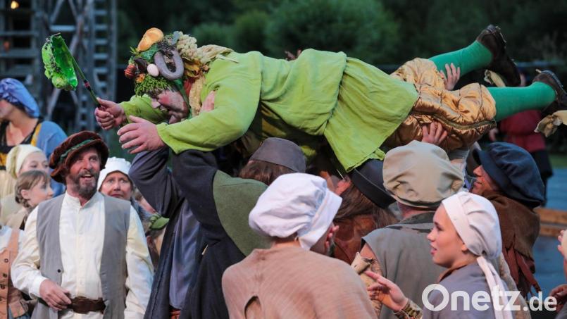 Das Amberger Welttheater auf dem ehemaligen Landesgartenschaugelände kann am Samstag, 1. Juni, wie geplant stattfinden. Bild: Wolfgang Steinbacher