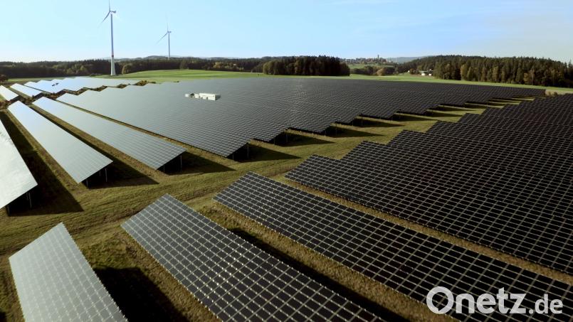 Die Zenob produziert aktuell Energie in verschiedenen eigenen Windparks und einer PV-Anlage. Weitere PV-Anlagen sind geplant. Bild: Landratsamt Wunsiedel/exb