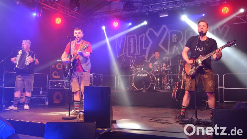 „Volxrock“ aus Südtirol stand am Samstagabend auf der Bühne. Bild: jr