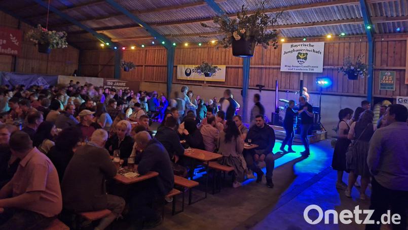 Gut besucht war das Zoigl- und Weinfest der Landfrauen in Pleußen. Bild: Ring junger Landfrauen/exb