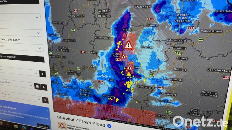 So stellte sich die Wetterlage am Samstag, 1. Juni 2024, um 18 Uhr bei Kachelmannwetter dar. Für die Gemeinde im westlichen Landkreis Amberg-Sulzbach gab es eine Sturzflut-Warnung. Bild: upl