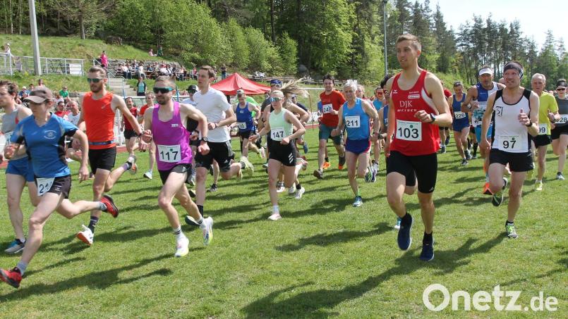 Nach zuletzt dem Burglauf in Flossenbürg (Bild) ist als nächster OVL-Cup-Lauf der Stadtlauf in Pleystein an der Reihe. Bild: Pilfusek