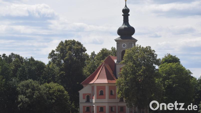 Die Wallfahrtskirche St. Quirin. Von 19. bis 21. Juli steht das Gotteshaus in Ilsenbach bei Püchersreuth im Mittelpunkt eines dreitägigen Fests. Es wird gemeinsam gebetet und gefeiert. Archivbild: fz