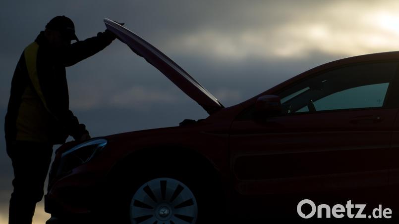 Irgendwo im Nirgendwo: Selbst wer ohne Smartphone unterwegs ist, kann bei einer Panne für die benötigte Hilfe den genauen Standort ermitteln. Bild: Klaus-Dietmar Gabbert/dpa
