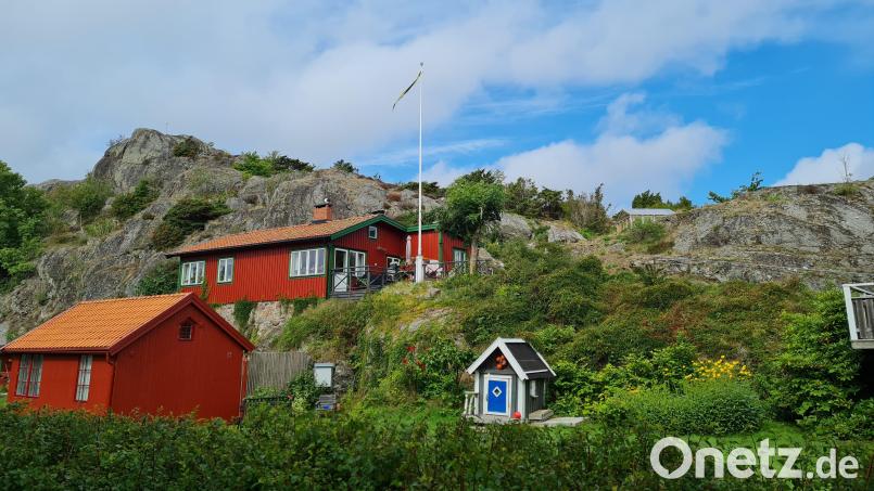 Trubel? Ist woanders zu finden. Auf Brännö mit seinen typisch rostroten Holzhäuschen geht es ruhig zu. Bild: Dörte Nohrden/dpa