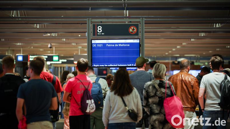 Die Starts und Landungen auf dem Flughafen von Palma de Mallorca wurden vorübergehend eingestellt. Bild: Christian Charisius