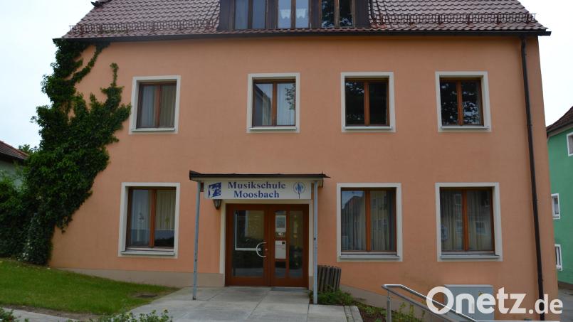 Seit einigen Jahren wurden die Benutzungsgebühren (Schulgeld) in der Musikschule Moosbach nicht mehr erhöht. Die Gebühren werden deshalb ab 1. September zur Vermeidung eines Defizites angepasst. Bild: gi