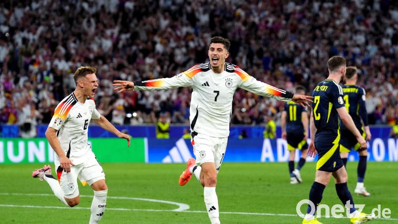 Deutschlands Kai Havertz jubelt nach seinem Tor zum 3:0 mit Joshua Kimmich. Bild: Andrew Milligan/dpa
