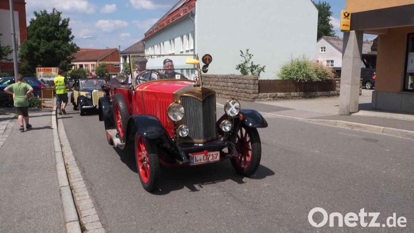 Die Oldierallye macht unter anderem in Waldthurn Halt. Archivbild: gz