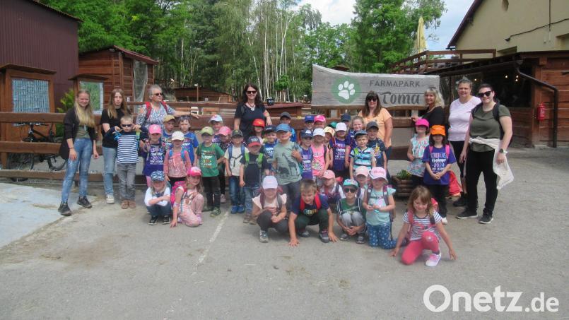 Die Waldthurner Kinder beim Ausflug in den Farmerpark. Bild: Martina Lorenz/exb
