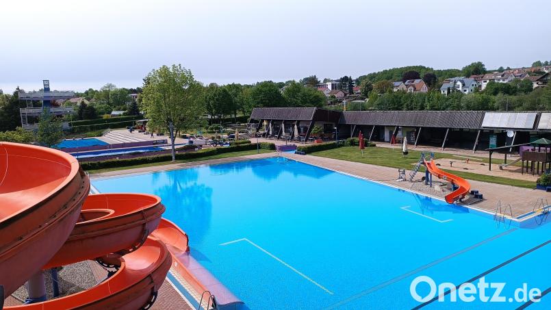 Am Samstag, 18. Mai, startet das Freibad Tirschenreuth in die neue Saison. Symbolbild: szl