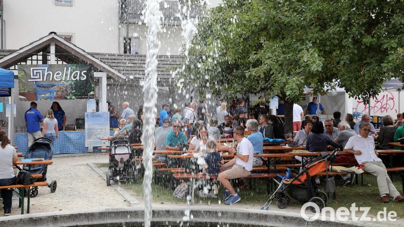 Der Maltesergarten ist für viele Besucher des Amberger Altstadtfests ein beliebter Rückzugsort. Der Verein Hellas feiert dort traditionell ein griechisches Dorffest. Archivbild: Wolfgang Steinbacher