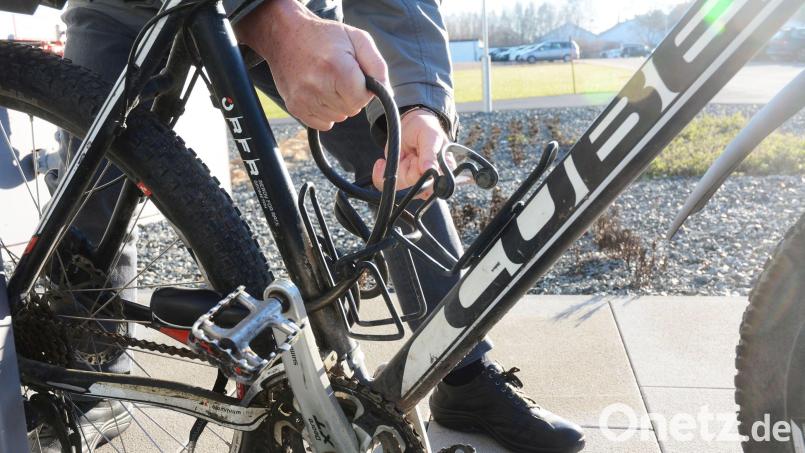 Die Tirschenreuther Polizei sucht den Dieb eines Mountainbikes. Symbolbild: Gabi Schönberger