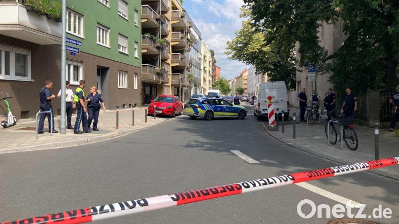 Mehrere Häuser sind evakuiert worden. Bild: Irena Güttel/dpa