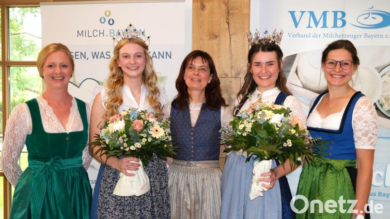 Mit den neuen Hoheiten freuen sich die „Ehemaligen“. Das Bild zeigt von links: Marie-Luise Schneider, Verena Wagner, Heidi Wiesner, Elisabeth Heimerl und Eva-Maria Bäuml. Bild: Hirsch