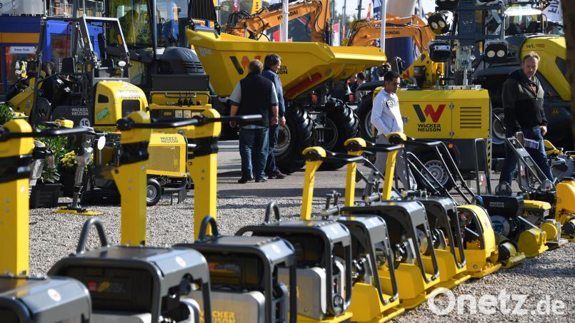 In Ebermannsdorf ist unter anderem eine Rüttelplatte gestohlen worden. Bild: Carsten Rehder/dpa
