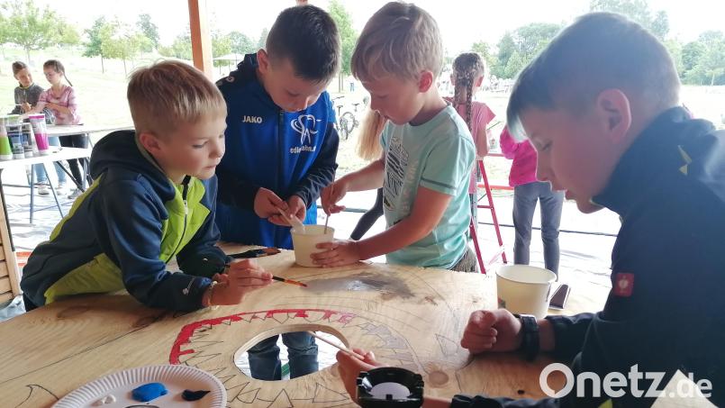 Auch in diesem Jahr können die Kinder beim Fotowandbemalen ihre Kreativität beweisen. Neben altbekannten Punkten wartet das Krummennaaber Ferienprogramm aber auch mit neuen Aktionen auf die Ferienkinder. Archivbild: vsr