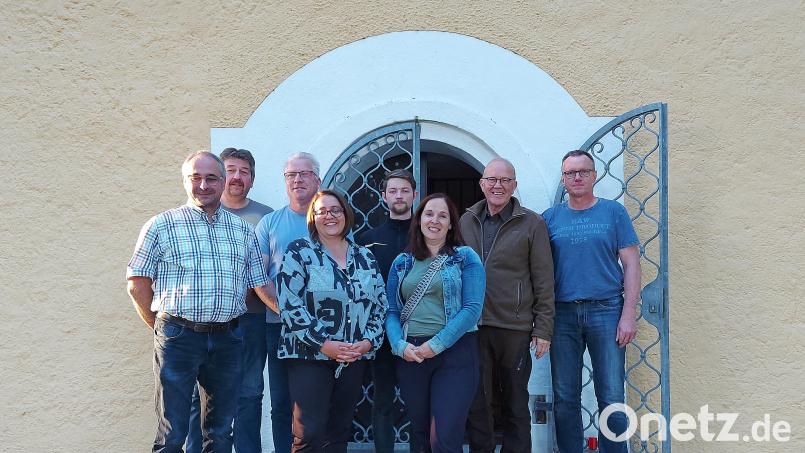 Der neue Vorstand der Freunde von St. Magdalena (von links): Stefan Egerer, Thomas Zinner, Christian Dilling, Sandra Ziegler, Niko Weih, Tanja Kieslinger, Anton Fuchs und Stefan Deinzer. Bild: jma