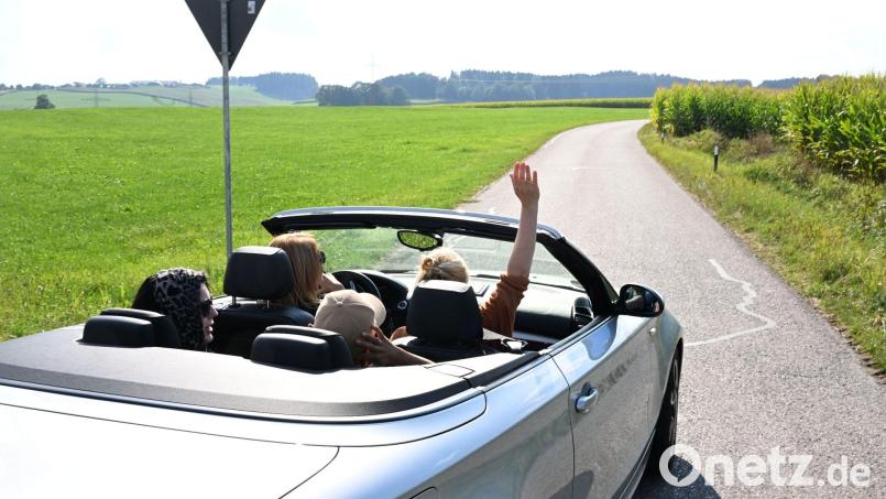 Deutschlandweit kommen 26 Cabrios auf 1000 Einwohner. Die Zahl der Cabrios ist in den vergangenen zehn Jahren etwas gestiegen (Symbolbild). Bild: Felix Hörhager/dpa