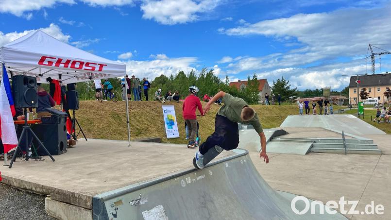 Ein attraktiver Anziehungspunkt geworden ist in Waldsassen das Freizeitgelände &quot;Werk B&quot; mit der Skate-Anlage. Das gilt auch außerhalb von besonderen Veranstaltungen, wie dem Festival vor einer Woche. Bild: Ferdinand Sperber/exb