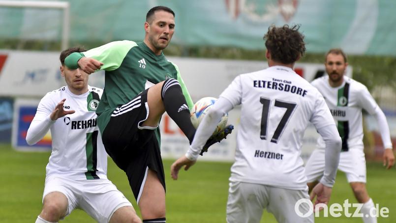 Die DJK Ammerthal (Zweiter von links Mergim Bajrami empfängt am Samstag zum Testspiel den Regionalligisten DJK Vilzing. Archivbild: Hubert Ziegler