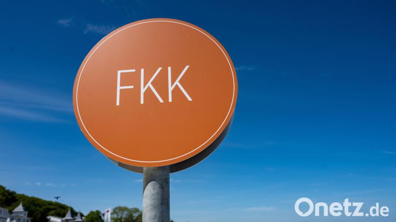 Ein FKK-Strand auf der Insel Rügen: Die Freikörperkultur hat gerade im Osten Deutschlands eine lange Tradition, Vereine sind dort aber rar gesät - zumindest laut Angaben des Deutschen Verbands für Freikörperkultur. Bild: Stefan Sauer/dpa