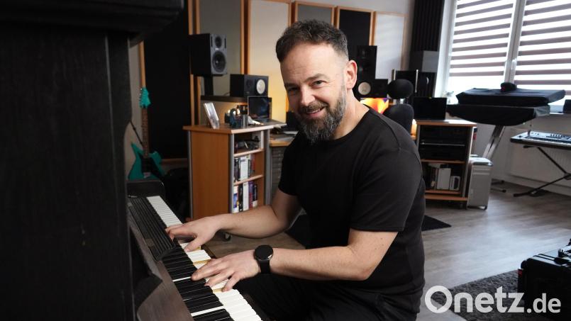Bernd Schönfelder ist Toningenieur, Musiker und Fotograf. Im Duo oder Trio wird er oft für Hochzeiten gebucht. Bild: kaz