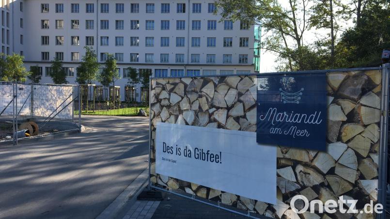 Das &quot;Mariandl am Meer&quot; lockt die Feriengäste an den Sandstrand auf Rügen. Bild: upl