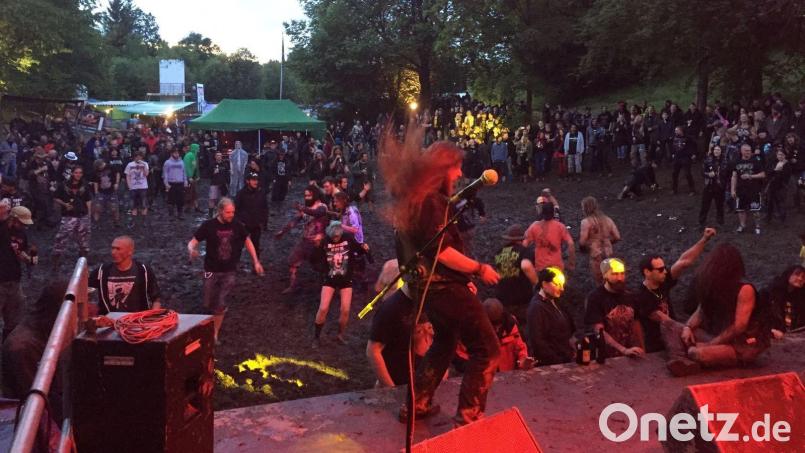 Nach acht Jahren Pause steht 2025 das „Ranger Rock“-Festival wieder auf dem Programm. Wie 2016 (Bild) kommen dann Fans der Grindcore-Szene nach Brand. Archivbild: Franziska Schindler/exb