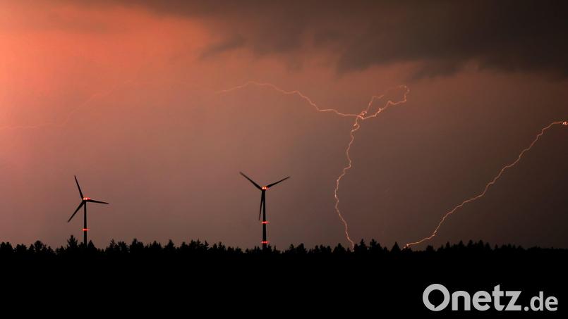 Der Deutsche Wetterdienst (DWD) warnt vor starken Gewittern in Teilen der Oberpfalz. Bild: Karl-Josef Hildenbrand